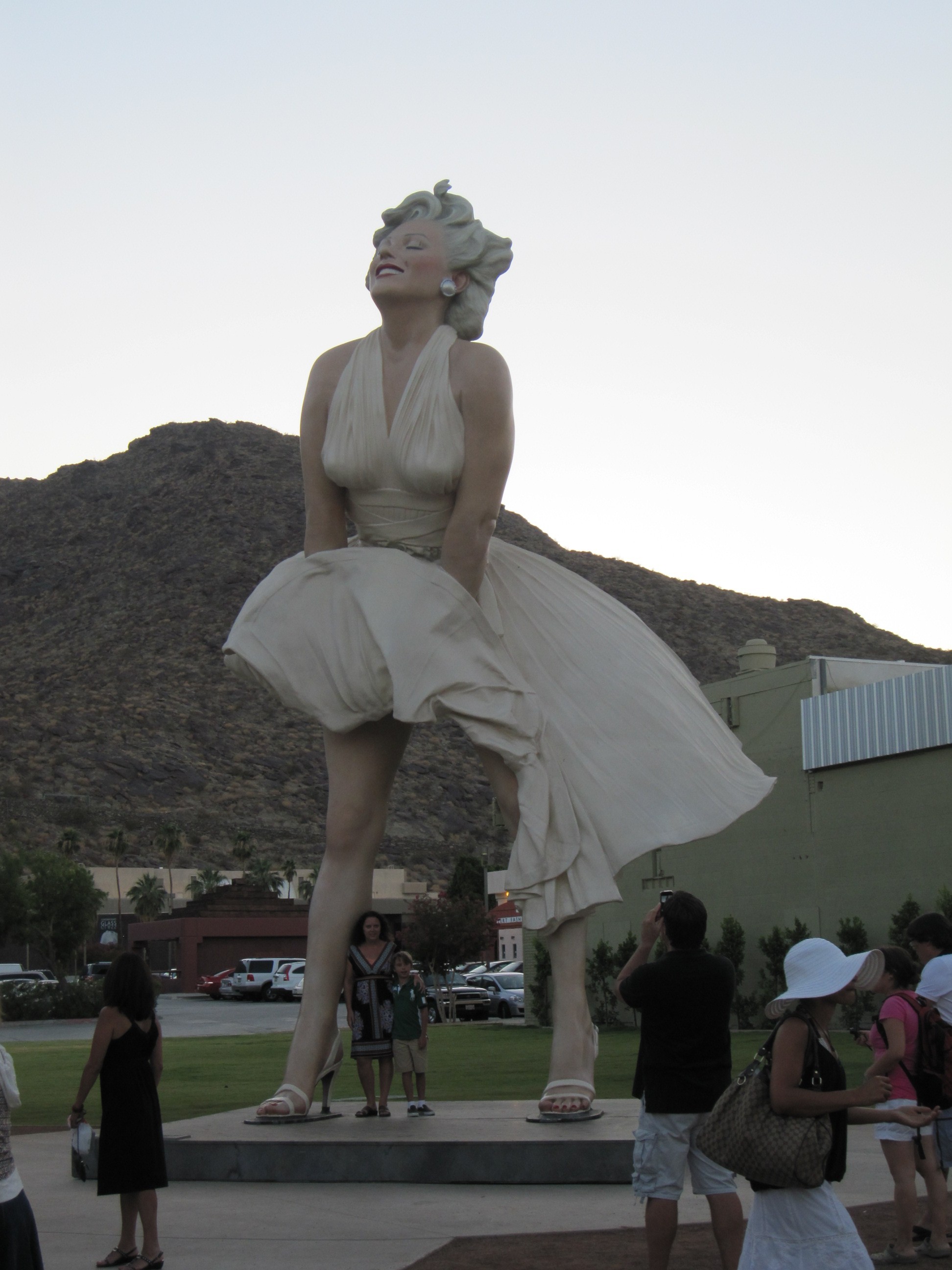 Marylin Monroe Statue